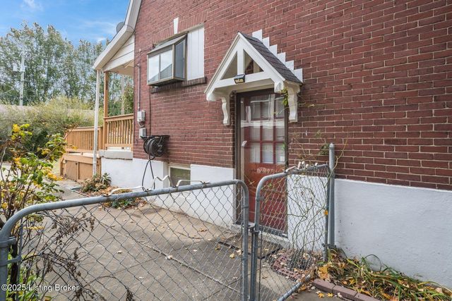 952 Eastern Pkwy, Louisville, KY 40217