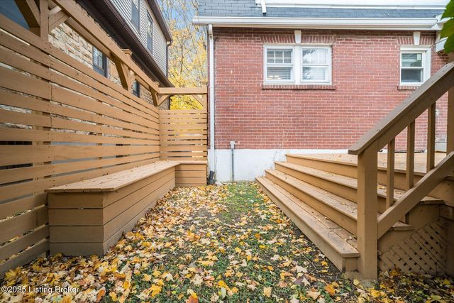 952 Eastern Pkwy, Louisville, KY 40217