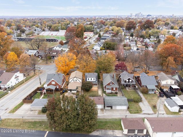 952 Eastern Pkwy, Louisville, KY 40217