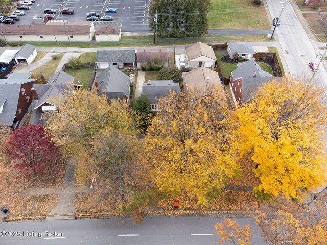 952 Eastern Pkwy, Louisville, KY 40217