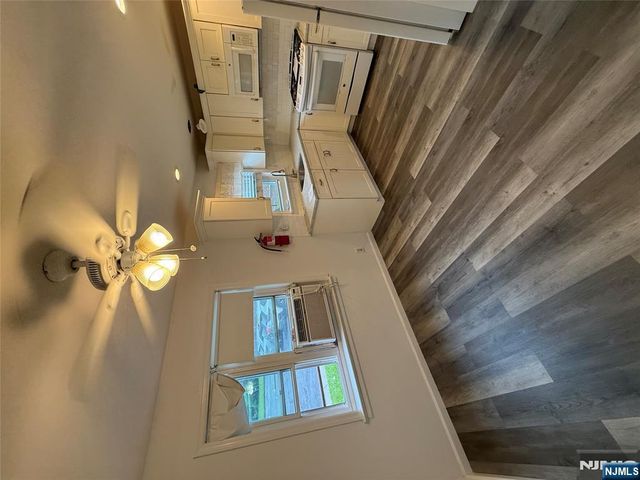 292 Esplanade 35, Hackensack, NJ 07601