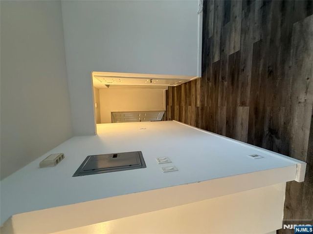 292 Esplanade 35, Hackensack, NJ 07601