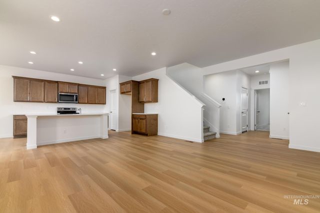 14667 Wing Spread Dr, Caldwell, ID 83607