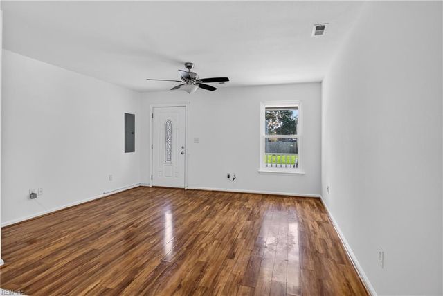 1940 Martin AVE, Chesapeake, VA 23324