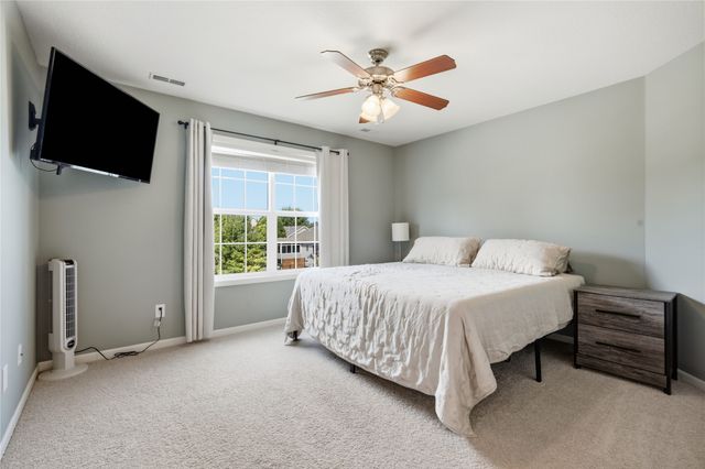 4217 E 48th Street, Des Moines, IA 50317