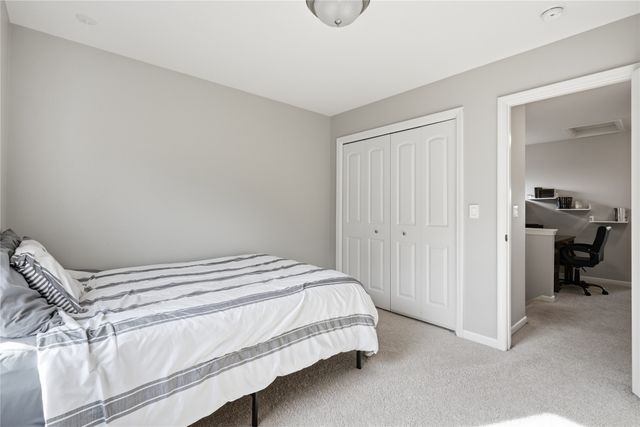 4217 E 48th Street, Des Moines, IA 50317