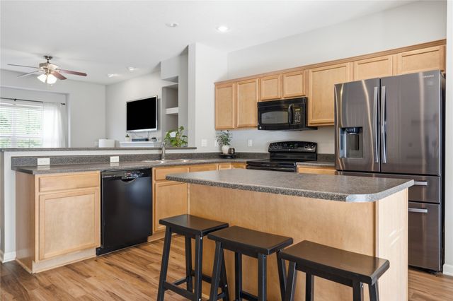 4217 E 48th Street, Des Moines, IA 50317
