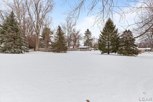 618 Nokomis Drive, Tecumseh, MI 49286