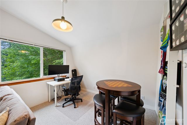 7370 Holiday Boulevard, Anacortes, WA 98221