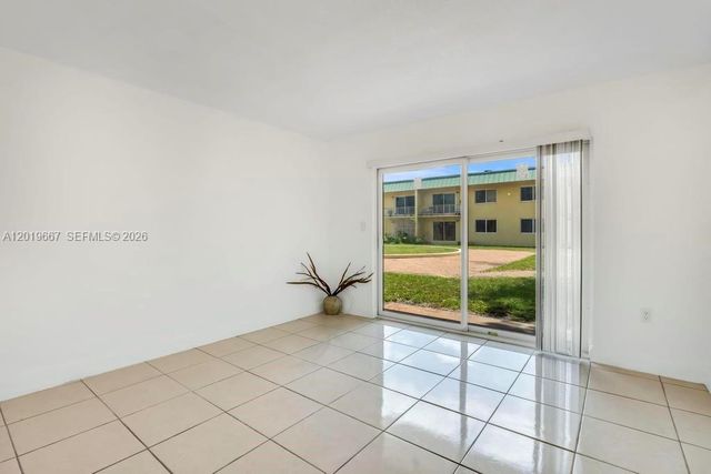 505 NW 177th Street 136, Miami Gardens, FL 33169
