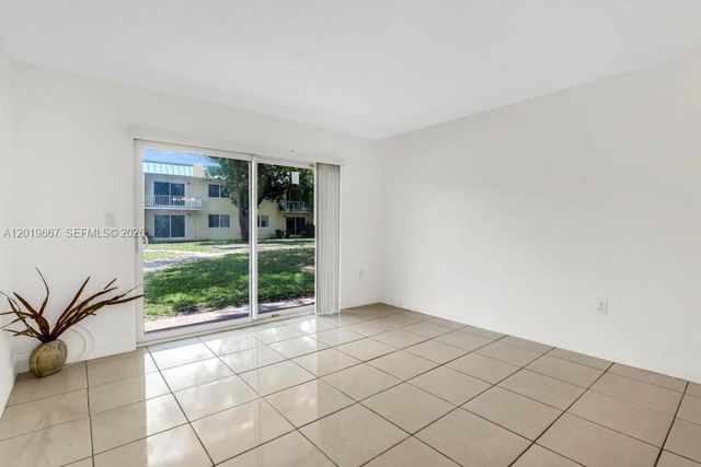 505 NW 177th Street 136, Miami Gardens, FL 33169