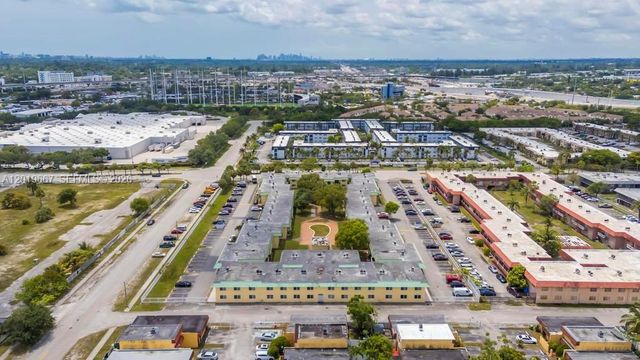 505 NW 177th Street 136, Miami Gardens, FL 33169