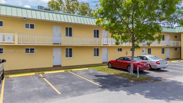 505 NW 177th Street 136, Miami Gardens, FL 33169