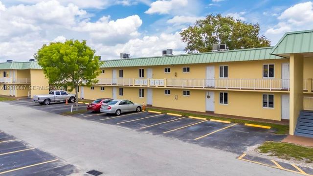 505 NW 177th Street 136, Miami Gardens, FL 33169
