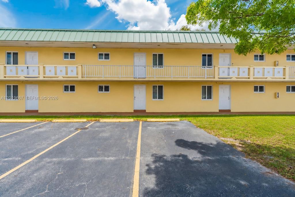 505 NW 177th Street 136, Miami Gardens, FL 33169