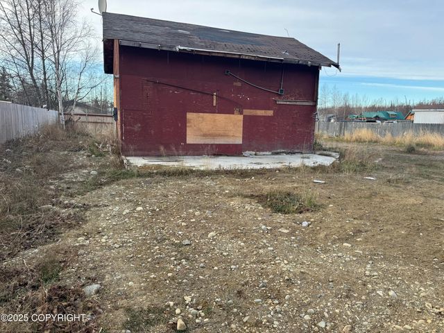 1524 N Pioneer Peak Drive, Wasilla, AK 99654