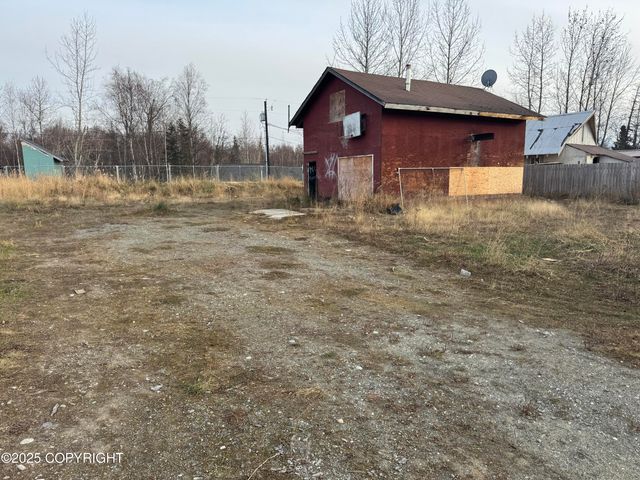 1524 N Pioneer Peak Drive, Wasilla, AK 99654