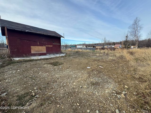 1524 N Pioneer Peak Drive, Wasilla, AK 99654