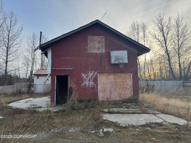 1524 N Pioneer Peak Drive, Wasilla, AK 99654