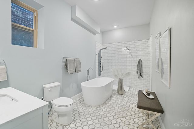 2241 Loth Street, Cincinnati, OH 45219