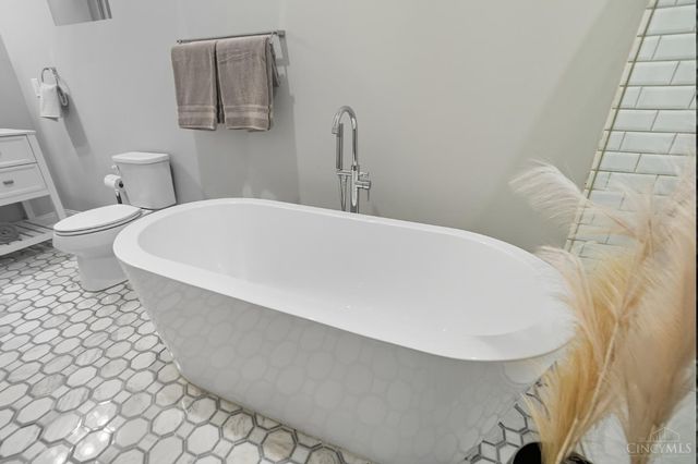 2241 Loth Street, Cincinnati, OH 45219