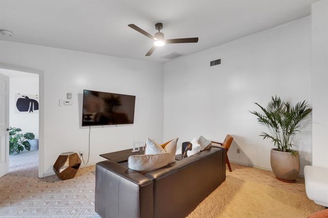 646 CENTRE SW 102, Vero Beach, FL 32962