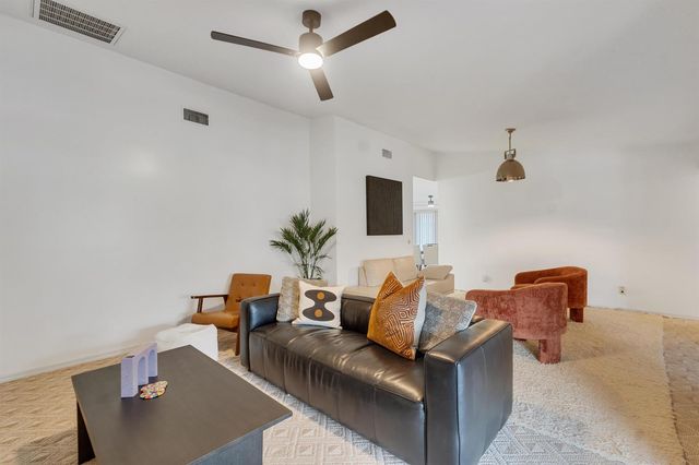 646 CENTRE SW 102, Vero Beach, FL 32962