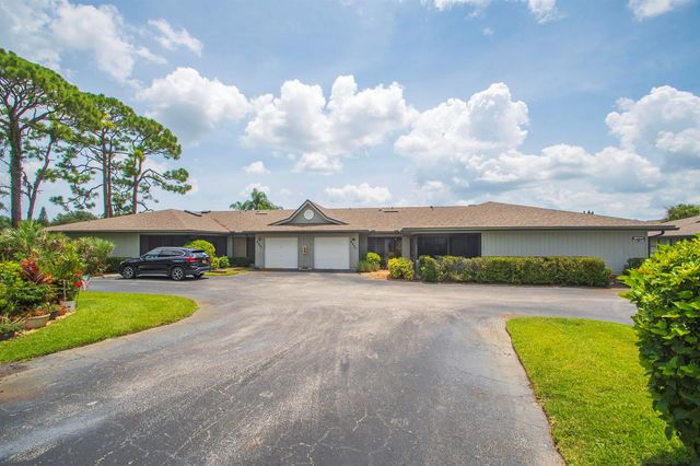 646 CENTRE SW 102, Vero Beach, FL 32962