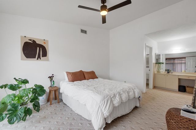 646 CENTRE SW 102, Vero Beach, FL 32962
