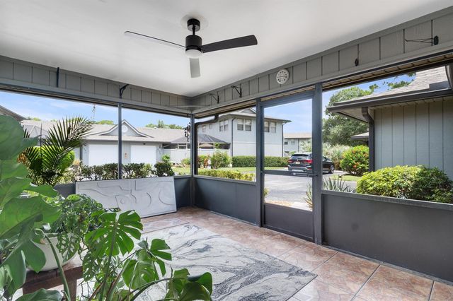 646 CENTRE SW 102, Vero Beach, FL 32962
