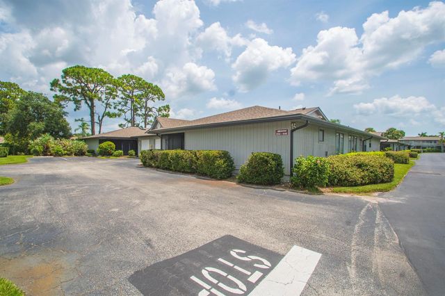 646 CENTRE SW 102, Vero Beach, FL 32962
