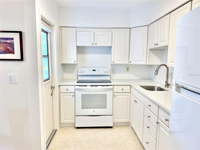 2221 ORANGE BLOSSOM LANE, Bradenton, FL 34207