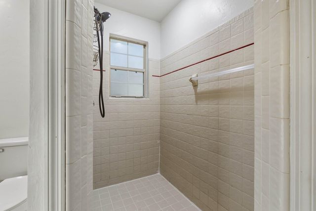 1699 Silverwood Drive, Tallahassee, FL 32301