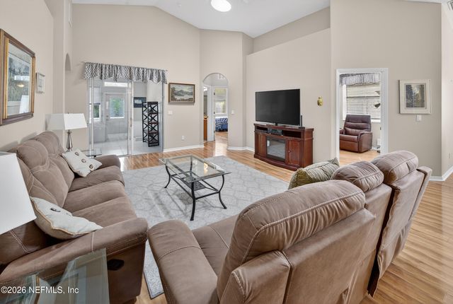 141 W WATERSIDE Parkway, Palm Coast, FL 32137