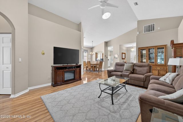 141 W WATERSIDE Parkway, Palm Coast, FL 32137