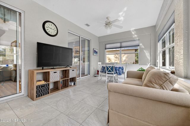 141 W WATERSIDE Parkway, Palm Coast, FL 32137