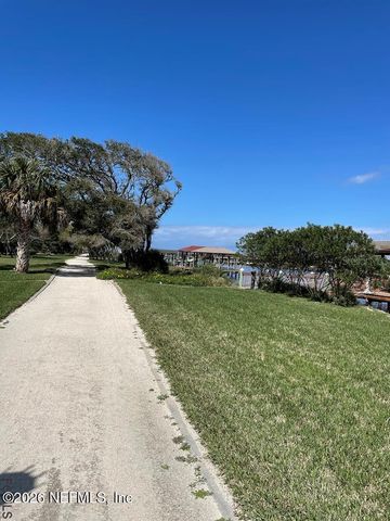 141 W WATERSIDE Parkway, Palm Coast, FL 32137