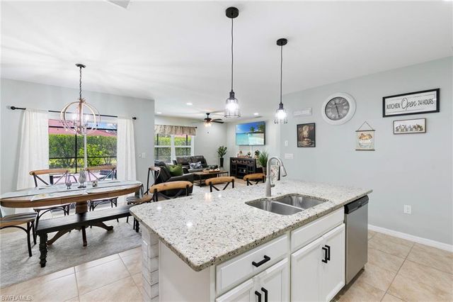 3215 Birchin LN, Fort Myers, FL 33916