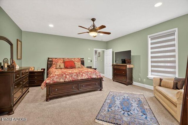 1086 St Ives Court, Morristown, TN 37814