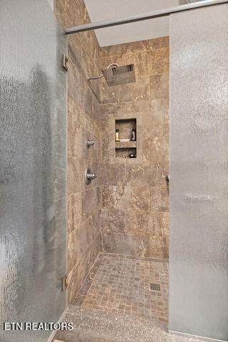 1086 St Ives Court, Morristown, TN 37814