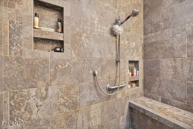 1086 St Ives Court, Morristown, TN 37814