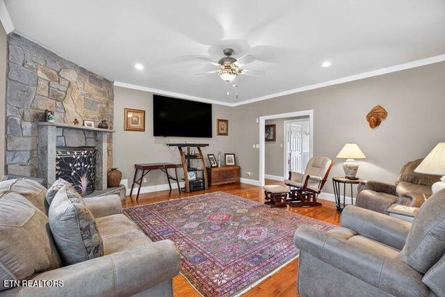 1086 St Ives Court, Morristown, TN 37814