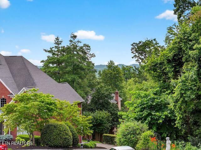 1086 St Ives Court, Morristown, TN 37814