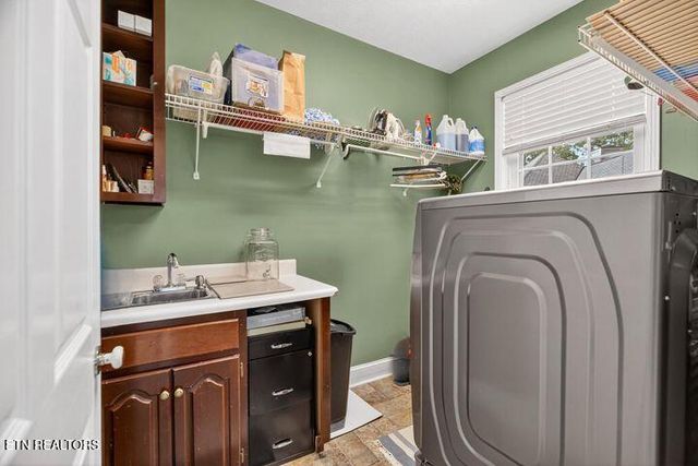 1086 St Ives Court, Morristown, TN 37814