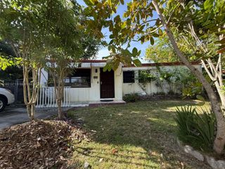 1355 NE 139th St, North Miami, FL 33161
