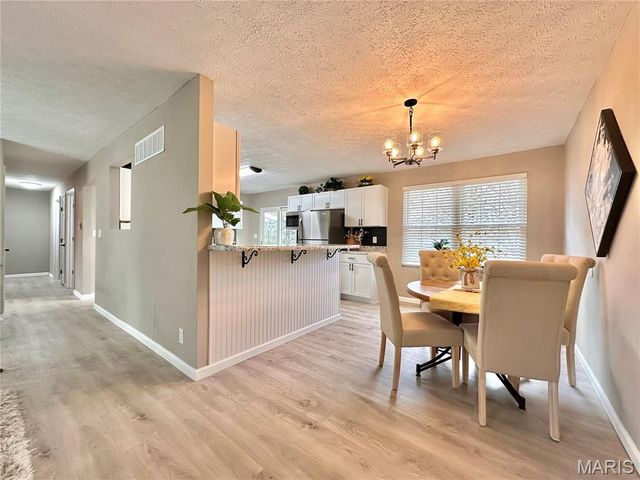 208 Yorktown Drive, Collinsville, IL 62234