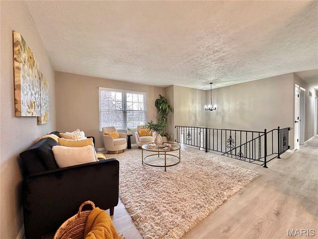 208 Yorktown Drive, Collinsville, IL 62234