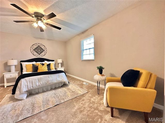 208 Yorktown Drive, Collinsville, IL 62234