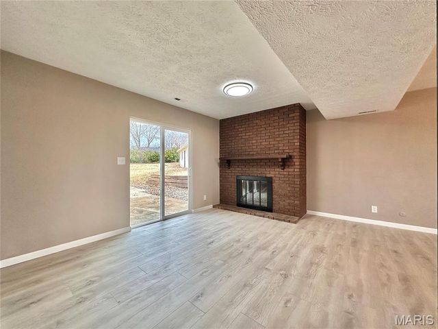 208 Yorktown Drive, Collinsville, IL 62234