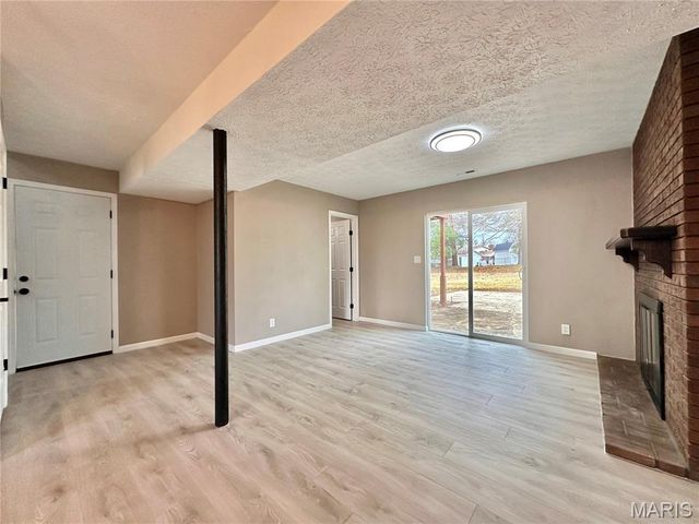 208 Yorktown Drive, Collinsville, IL 62234